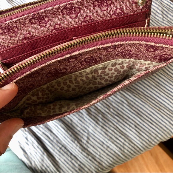 GUESS - Crossbody - Picture 5 of 6